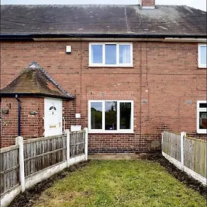  Holiday home Spacious 3 Bedroom House In