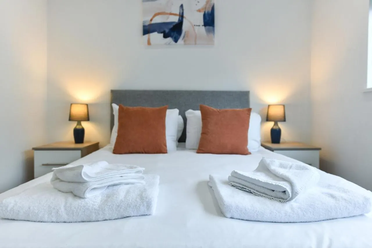 Carlton Heights: Modern 2-Bedroom Corporate and Leisure Apartment Nottingham