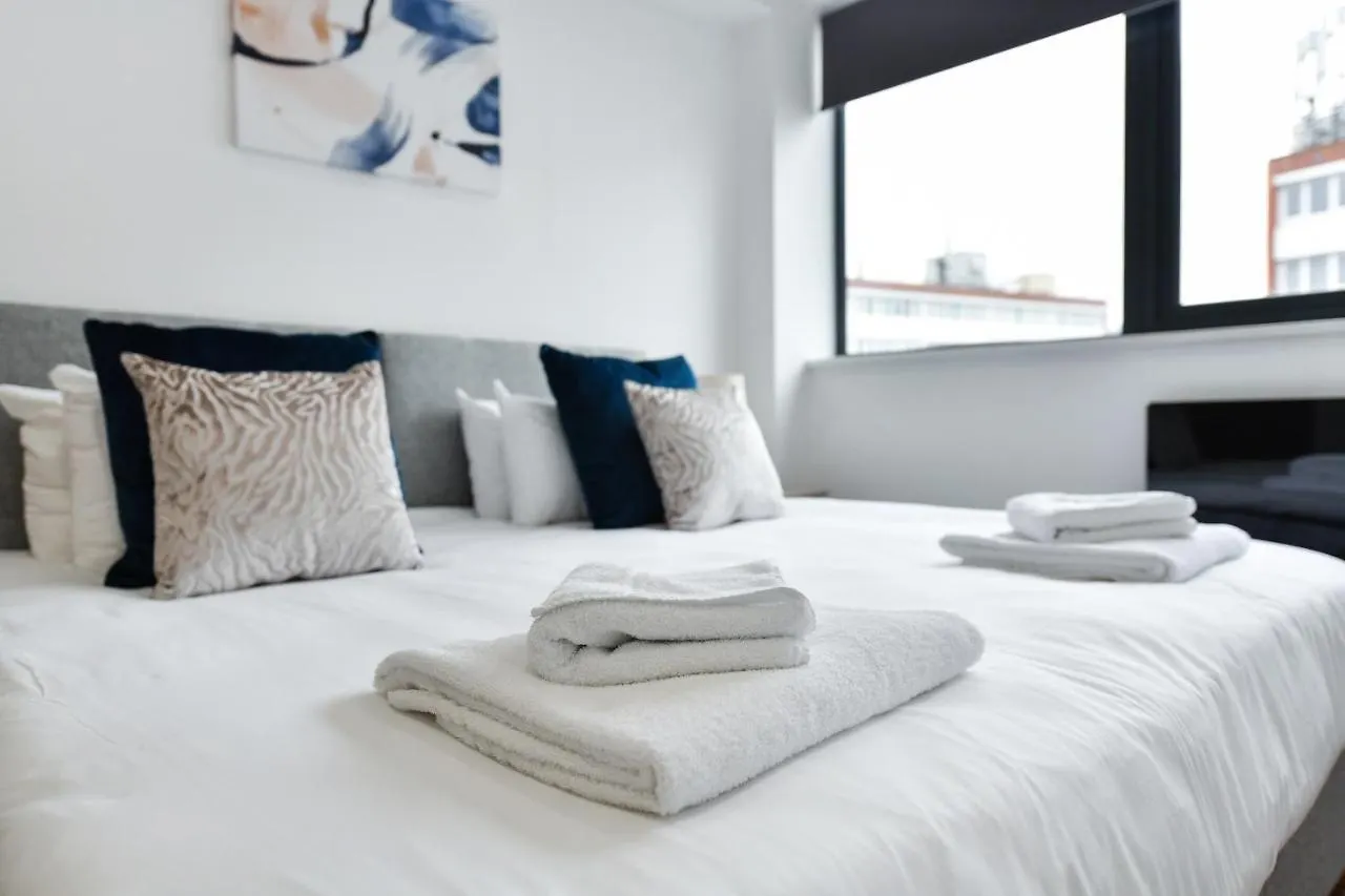 Carlton Heights: Modern 2-Bedroom Corporate and Leisure Apartment Nottingham 0*,